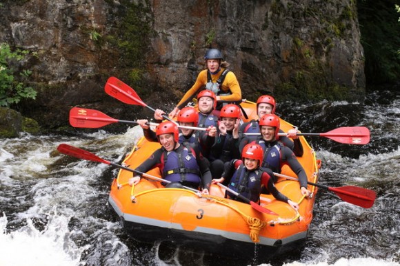 Whitewater rafting by Graeme Walker (creative commons)